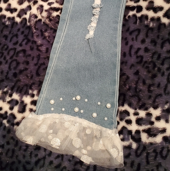 2T-3T distressed jeggings - Picture 3 of 8